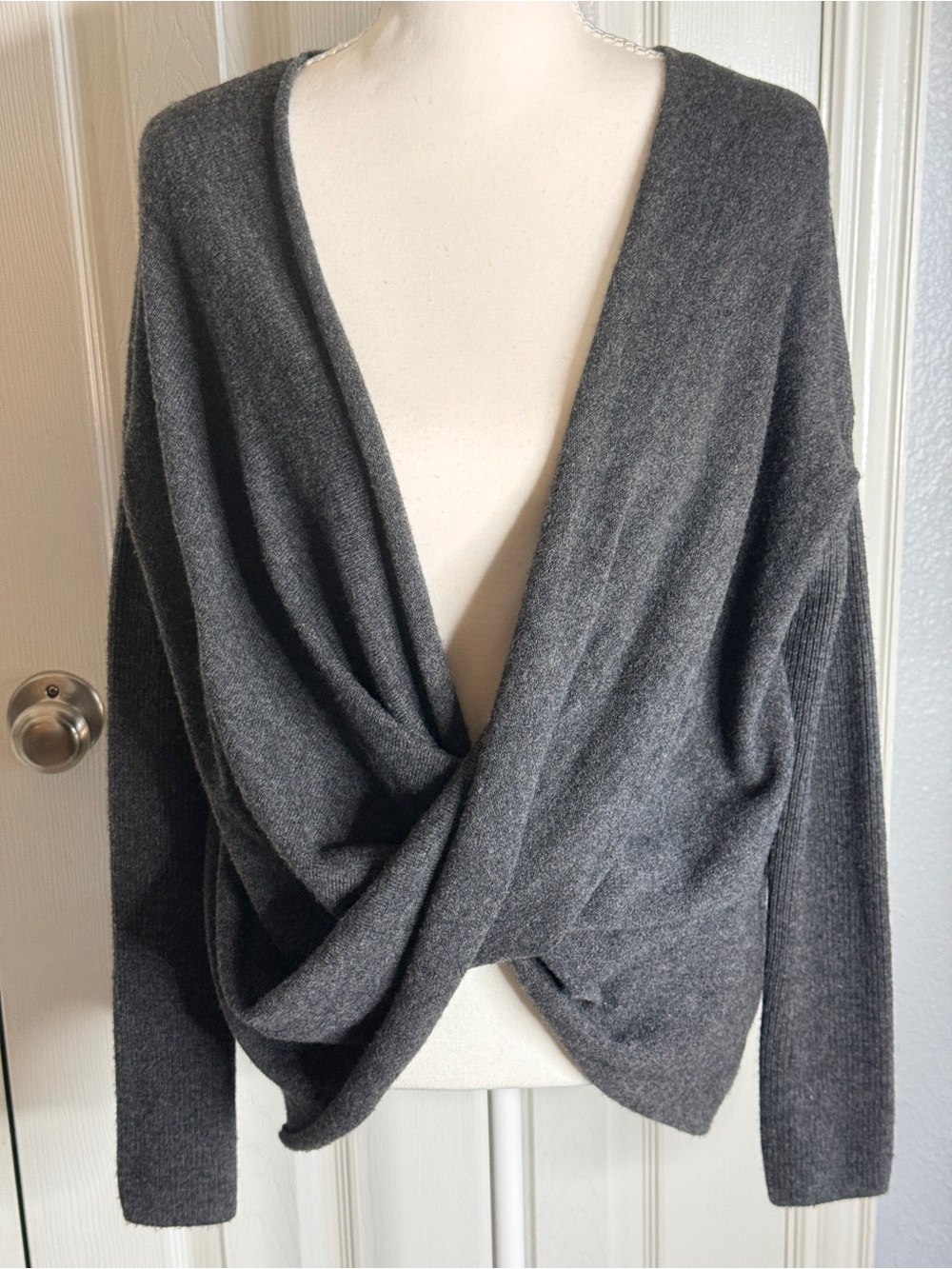 Athleta Finale Wool Cashmere Convertible Twist Sweater Grey XS EUC